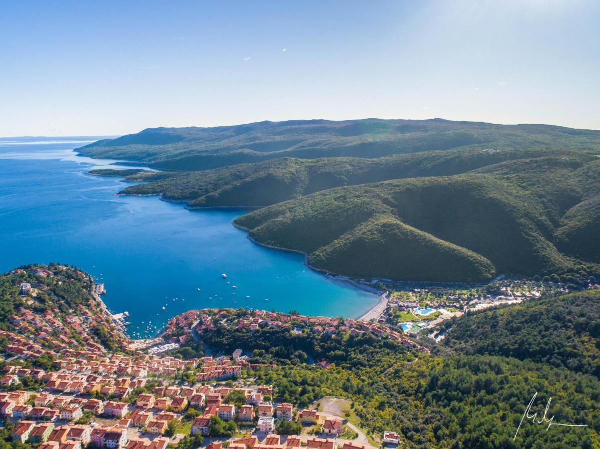 Apartment Suzie Q - Intermezzo With Sea View Rabac Exterior photo
